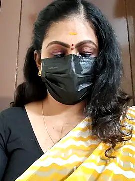 Snapshot of Sweetie_swetha37 chatting on 10-10-25, 05:01 Sweetie swetha37 online show from 10-10-25, 05:01