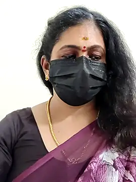 Snapshot of Sweetie_swetha37 chatting on 11-14-25, 10:18 Sweetie swetha37 online show from 11-14-25, 10:18