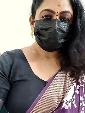 Snapshot of Sweetie_swetha37 chatting on 01-13-26, 08:08 Sweetie swetha37 online show from 01-13-26, 08:08