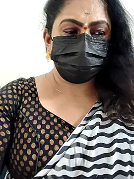 Snapshot of Sweetie_swetha37 chatting on 01-17-26, 06:22 Sweetie swetha37 online show from 01-17-26, 06:22