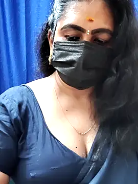 Snapshot of Sweetie_swetha37 chatting on 02-02-26, 02:21 Sweetie swetha37 online show from 02-02-26, 02:21