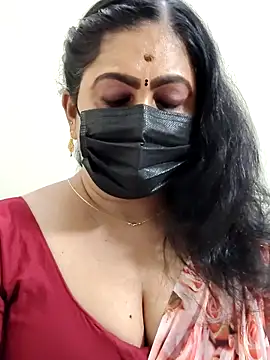 Snapshot of Sweetie_swetha37 chatting on 03-07-26, 09:39 Sweetie swetha37 online show from 03-07-26, 09:39