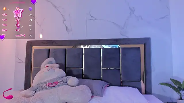 Snapshot of Doll_Isa_ chatting on 01-05-26, 06:55 Doll Isa online show from 01-05-26, 06:55