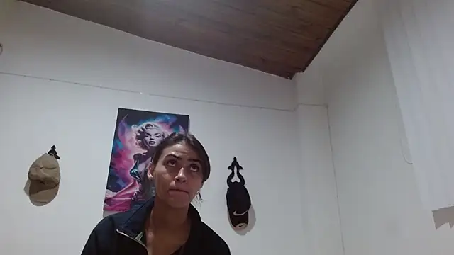 Crystal Star  online show from 04-17-26, 12:24