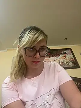 Crystal00Girl online show from 09-14-25, 09:58