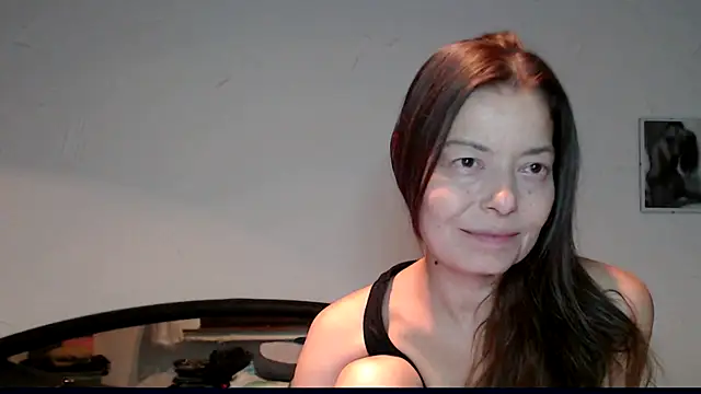 Snapshot of SexySarah177 chatting on 12-05-24, 01:25 SexySarah177 online show from 12-05-24, 01:25