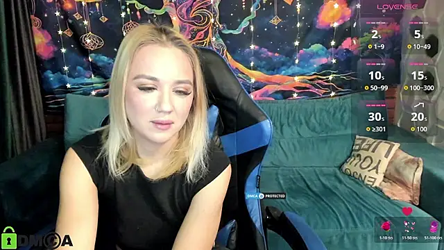 CrystalGirl99 online show from 01-12-26, 07:35