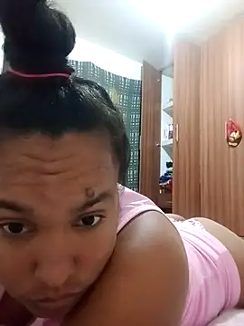 Snapshot of Viviana_h chatting on 11-24-25, 01:38 Viviana h online show from 11-24-25, 01:38
