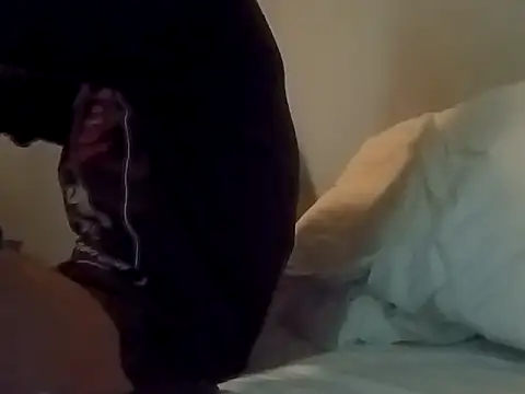 Snapshot of StirringFraction chatting on 09-17-25, 05:53 StirringFraction online show from 09-17-25, 05:53