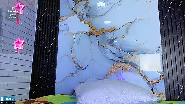 nena cupcake  online show from 10-22-25, 11:10