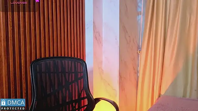 nena cupcake  online show from 04-22-26, 11:12