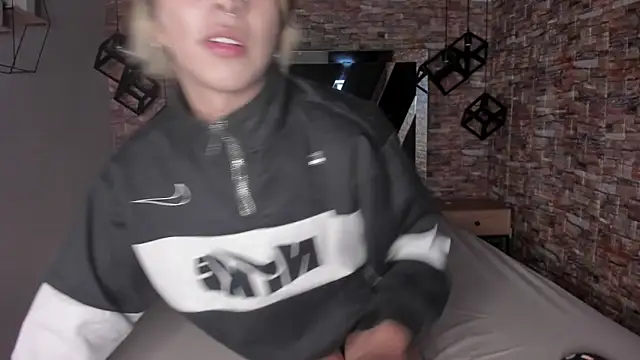 OliIverr22 online show from 09-10-25, 01:44