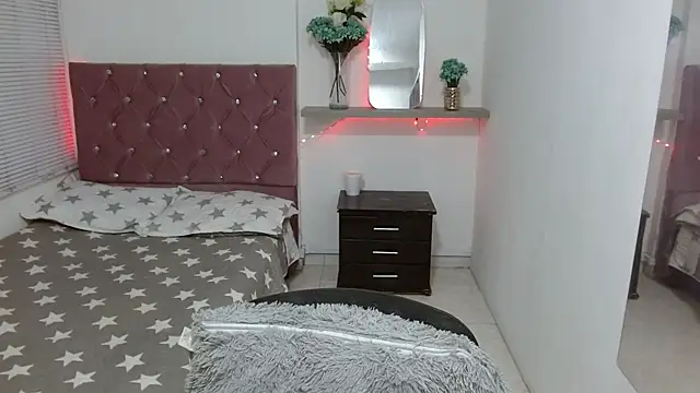 Snapshot of pixiefuckass chatting on 09-26-25, 12:31 pixiefuckass online show from 09-26-25, 12:31