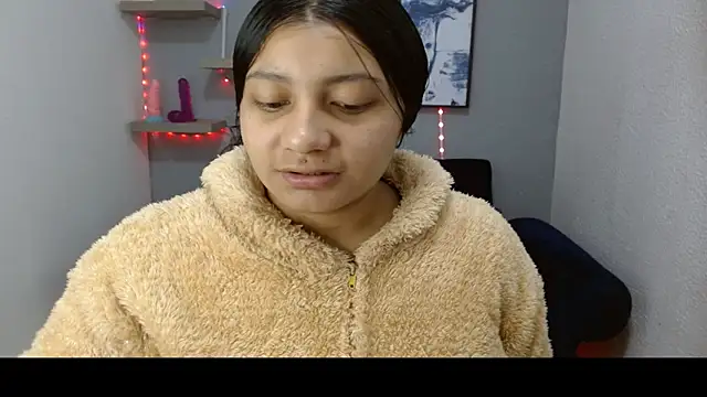 Snapshot of pixiefuckass chatting on 11-19-25, 12:05 pixiefuckass online show from 11-19-25, 12:05