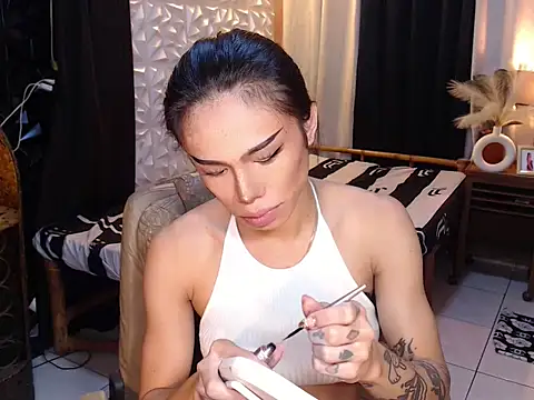 Snapshot of WILDROXIE chatting on 10-06-25, 10:40 WILDROXIE online show from 10-06-25, 10:40