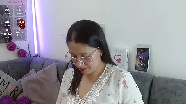 Alana steel 1 online show from 04-08-26, 07:25