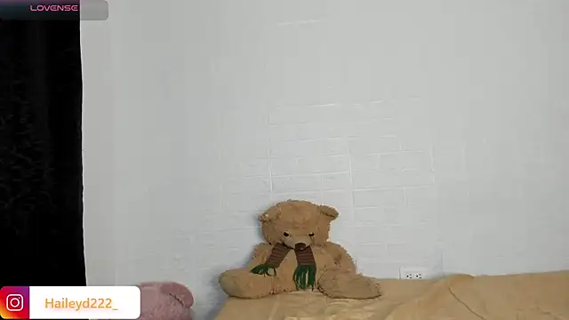 HaileyDuke online show from 06-20-26, 03:20