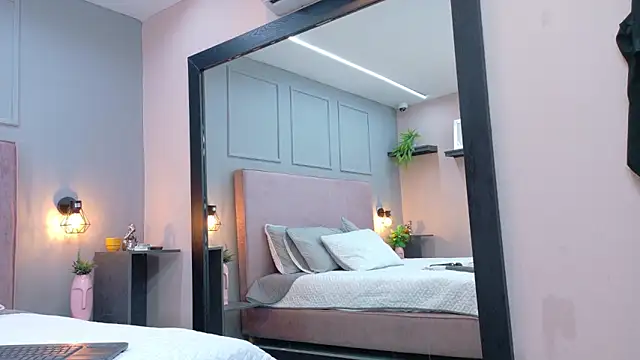 Snapshot of Camila_Hill_ chatting on 03-06-26, 01:29 Camila Hill online show from 03-06-26, 01:29