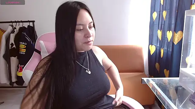 Snapshot of madissooon__ chatting on 05-11-26, 07:11 madissooon online show from 05-11-26, 07:11