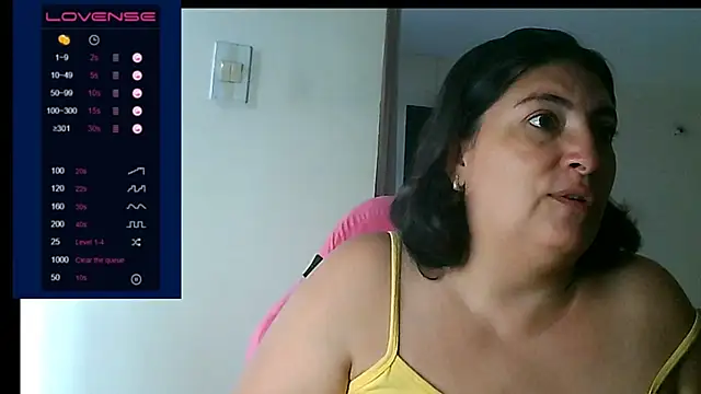 Snapshot of lina_maria99 chatting on 09-19-25, 01:23 lina maria99 online show from 09-19-25, 01:23