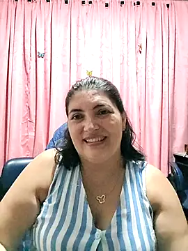Snapshot of lina_maria99 chatting on 12-16-25, 11:32 lina maria99 online show from 12-16-25, 11:32