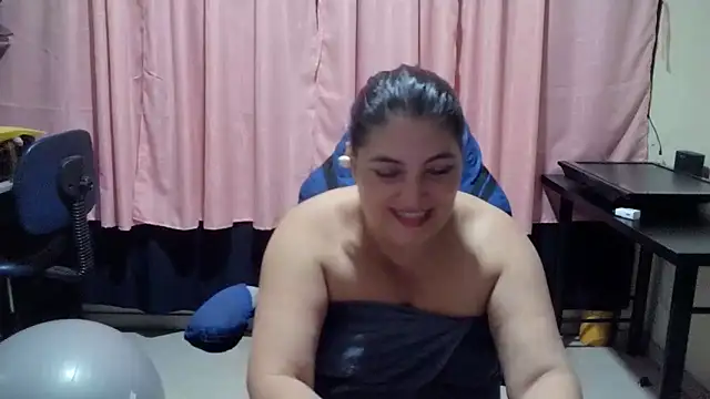 Snapshot of lina_maria99 chatting on 02-27-26, 01:49 lina maria99 online show from 02-27-26, 01:49