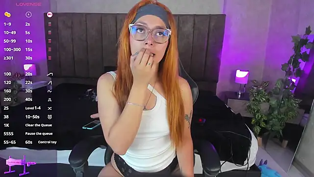 Snapshot of LanaMills_ chatting on 09-28-25, 05:24 LanaMills online show from 09-28-25, 05:24