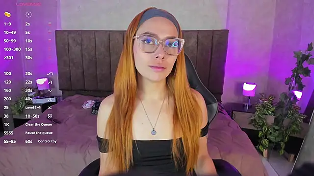 Snapshot of LanaMills_ chatting on 10-09-25, 03:59 LanaMills online show from 10-09-25, 03:59