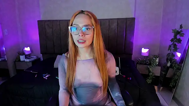 Snapshot of LanaMills_ chatting on 10-12-25, 03:49 LanaMills online show from 10-12-25, 03:49