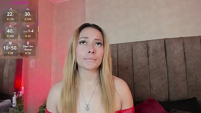 Snapshot of LanaMills_ chatting on 01-13-26, 05:02 LanaMills online show from 01-13-26, 05:02