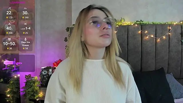 Snapshot of LanaMills_ chatting on 02-22-26, 05:30 LanaMills online show from 02-22-26, 05:30