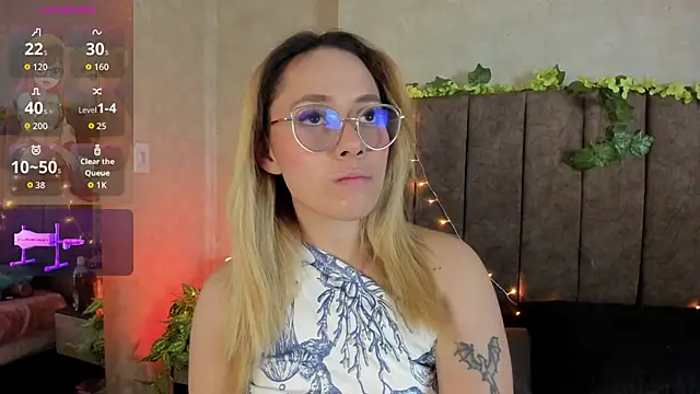 Snapshot of LanaMills_ chatting on 03-10-26, 05:56 LanaMills online show from 03-10-26, 05:56