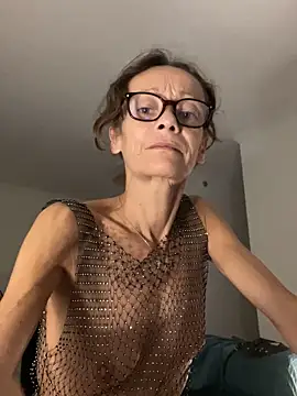 Snapshot of Chris06d22@xh chatting on 09-09-25, 06:29 Chris06d22xh online show from 09-09-25, 06:29