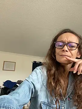 Snapshot of Chris06d22@xh chatting on 09-14-25, 01:10 Chris06d22xh online show from 09-14-25, 01:10