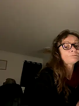 Snapshot of Chris06d22@xh chatting on 10-15-25, 07:03 Chris06d22xh online show from 10-15-25, 07:03