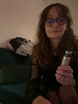 Snapshot of Chris06d22@xh chatting on 11-21-25, 11:03 Chris06d22xh online show from 11-21-25, 11:03