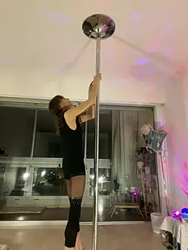 Snapshot of Chris06d22@xh chatting on 01-17-26, 09:18 Chris06d22xh online show from 01-17-26, 09:18