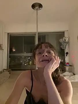 Snapshot of Chris06d22@xh chatting on 03-10-26, 09:20 Chris06d22xh online show from 03-10-26, 09:20