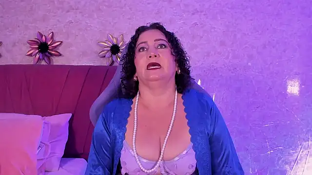 Snapshot of PalomaLombardi chatting on 12-22-25, 08:17 PalomaLombardi online show from 12-22-25, 08:17