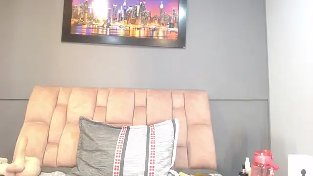 CharlotteCottin online show from 10-08-25, 11:30