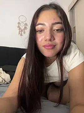 Snapshot of LisaGoddes chatting on 10-10-25, 04:11 LisaGoddes online show from 10-10-25, 04:11