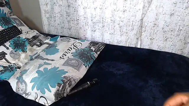 Snapshot of Lunalee chatting on 01-07-26, 06:49 Lunalee online show from 01-07-26, 06:49