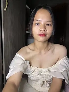 Snapshot of Hana-44 chatting on 09-25-25, 07:28 Hana-44 online show from 09-25-25, 07:28