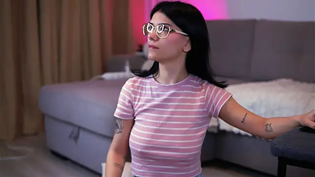 HotMollyX online show from 04-30-26, 03:13