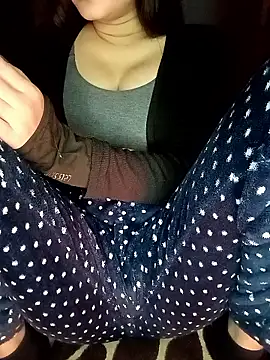 Snapshot of Sonalisiya chatting on 01-08-26, 06:48 Sonalisiya online show from 01-08-26, 06:48