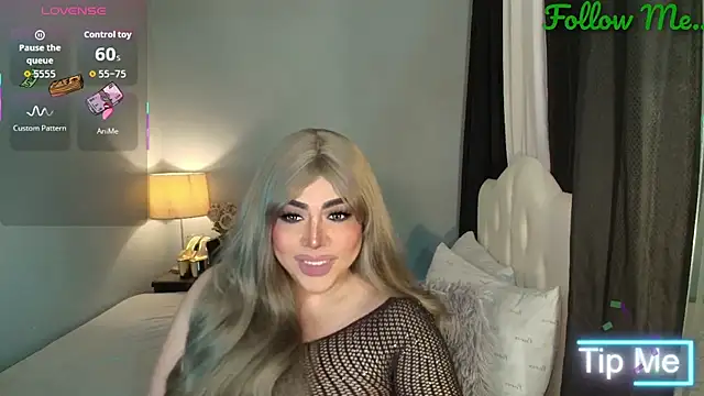 Snapshot of Unforgettable_Maria chatting on 11-28-25, 03:42 Unforgettable Maria online show from 11-28-25, 03:42