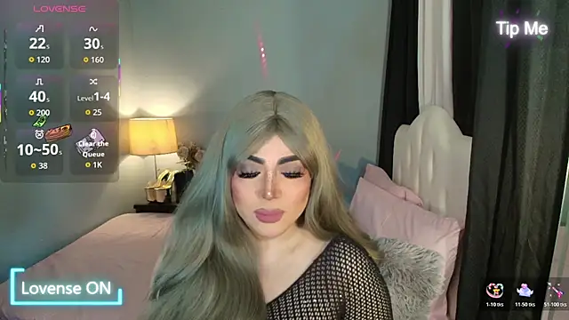 Snapshot of Unforgettable_Maria chatting on 12-16-25, 04:17 Unforgettable Maria online show from 12-16-25, 04:17