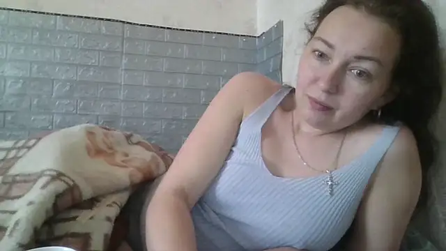 Snapshot of DanaNeon chatting on 04-12-26, 08:19 DanaNeon online show from 04-12-26, 08:19