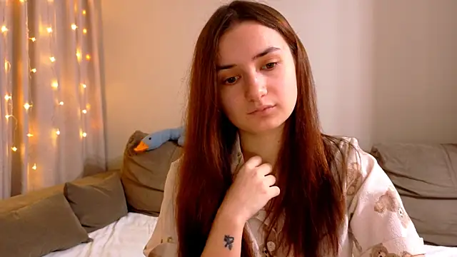 Snapshot of Lelia_Vibe chatting on 12-15-25, 03:38 Lelia Vibe online show from 12-15-25, 03:38