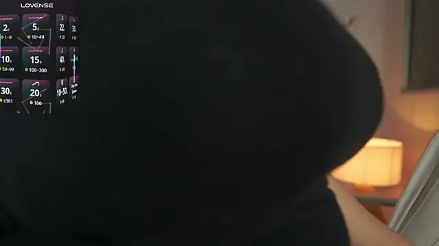 MilaCrave online show from 10-25-25, 11:40